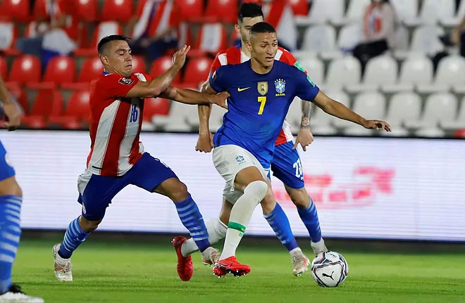 ميلان ويوفنتوسصراع العمالقة في الدوري الإيطالي ميلان ويوفنتوسصراع العمالقة في الدوري الإيطالي