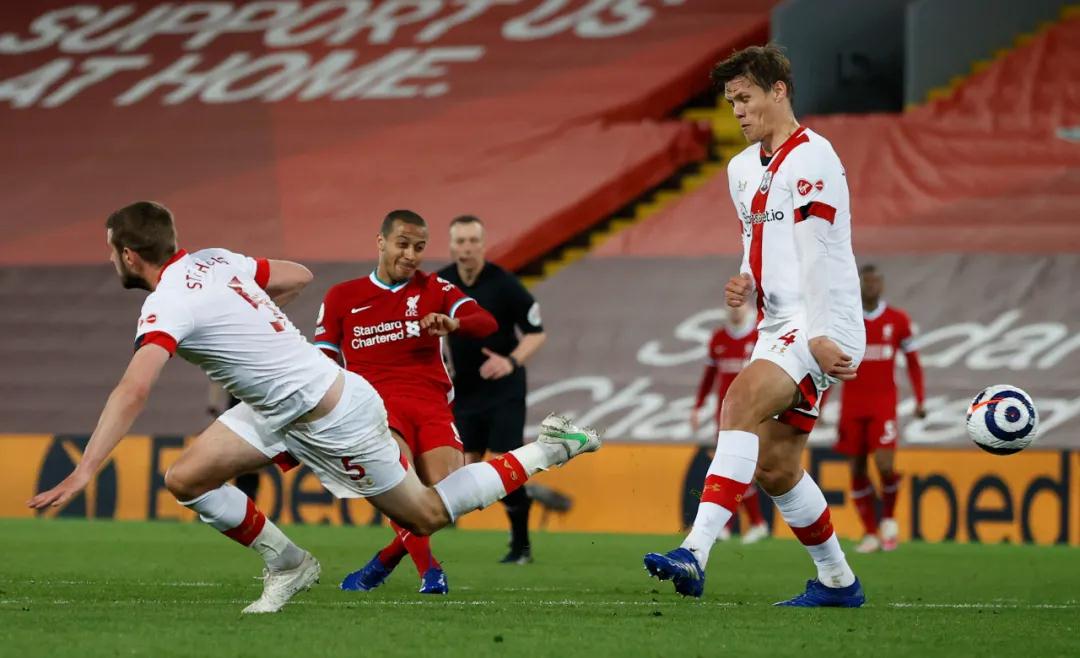 ماتشالريالوليفربولبثمباشراليوممواجهةأسطوريةفيدوريأبطالأوروبا